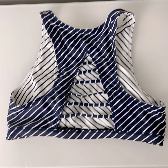 Athleta reversible swim top - Picture 2 of 4